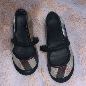 Toddler Girls’ Burberry Mary Jane Size 26